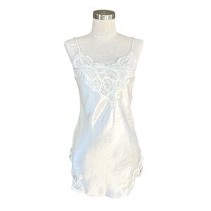 Victoria's Secret Authentic Gold Label Vintage Ivory Satin Slip
